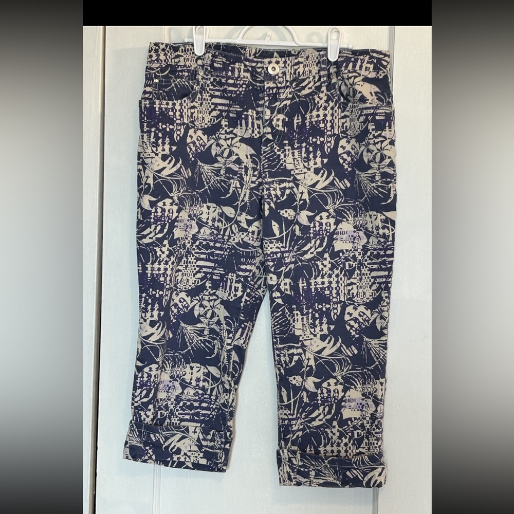 Ladies Bandalino Mandies Cuffed Crop Pants Blue Foliage Pattern Size 10
